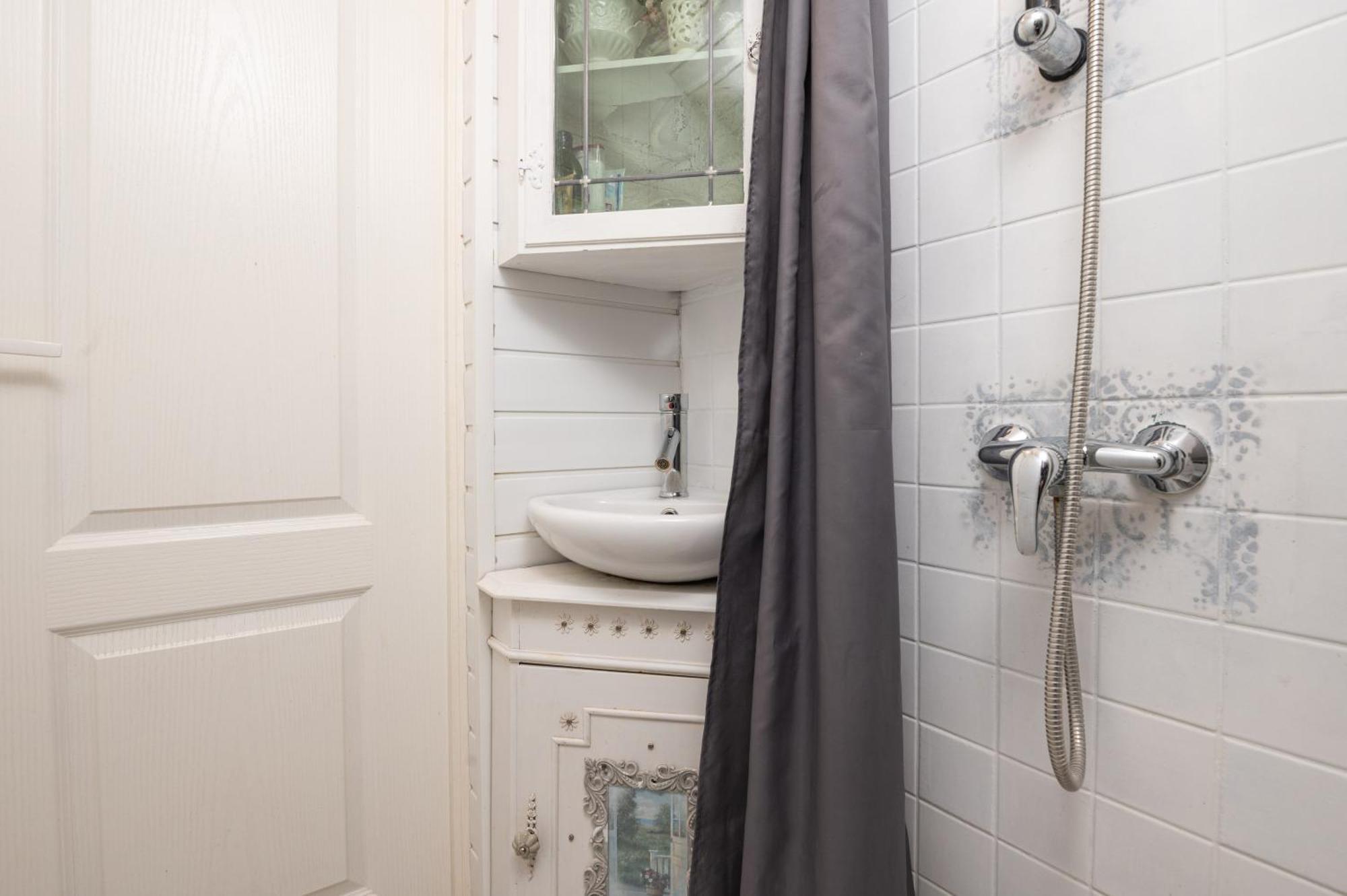Guesthouse Delisa 페르누 외부 사진