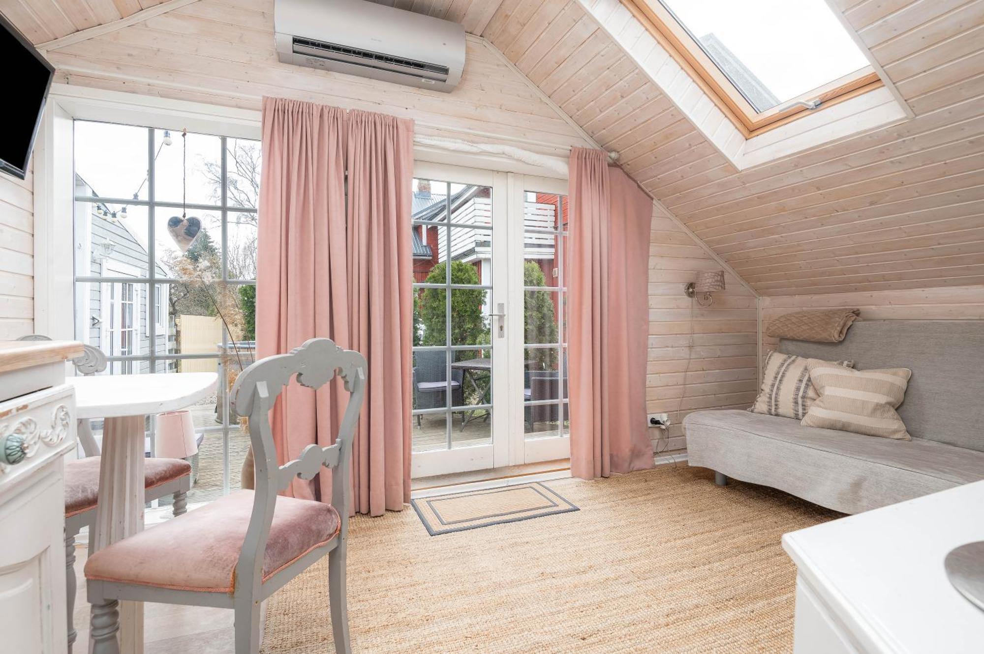 Guesthouse Delisa 페르누 외부 사진